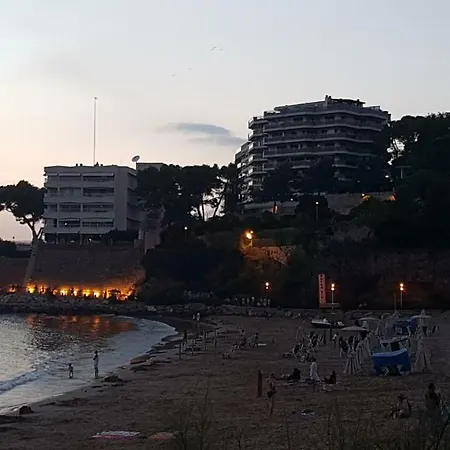 Marathon Center Near Port Aventura Apartment Salou