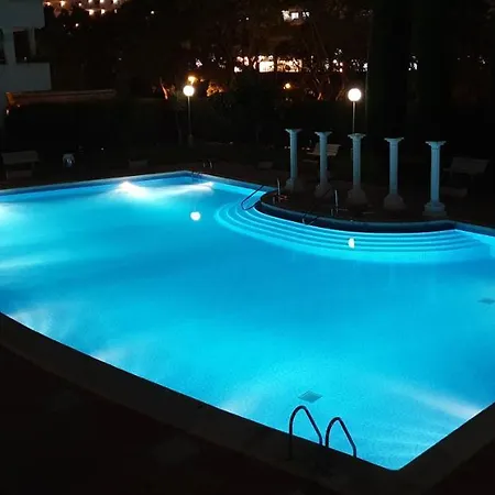 Apartment Marathon Center Near Port Aventura